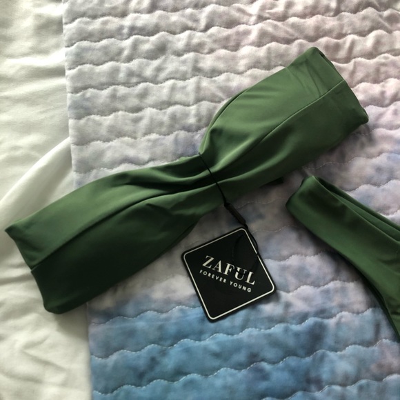 ZAFUL Bandeau Bikini BNWT 🌿 - Picture 4 of 6